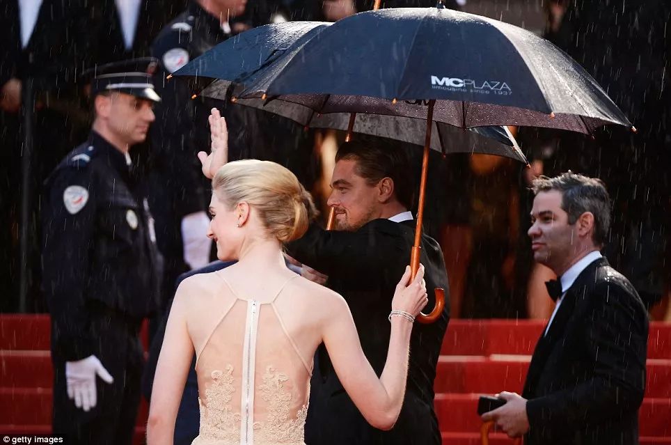 *裤内**都晒不干的梅雨季，江浙沪男人如何保持体面？丨基本款