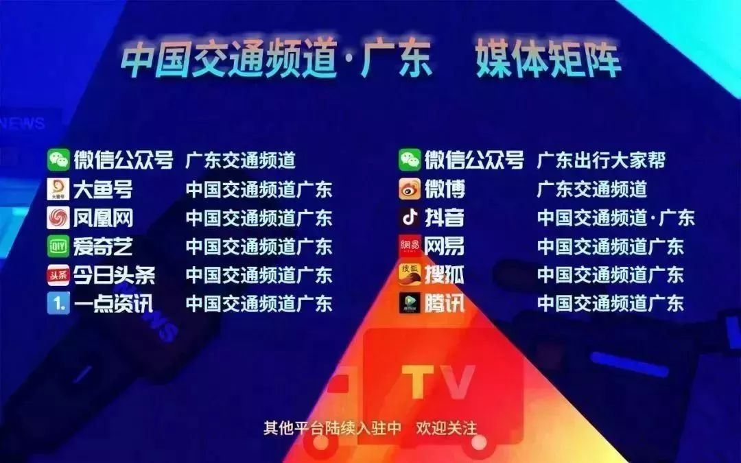 轿车失控撞飞多人,可怕小轿车突然失控撞飞路边行人