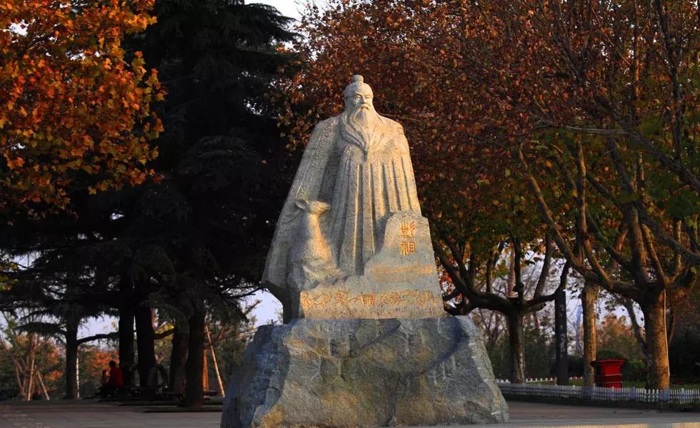 @徐州人“专业”大礼，明天来彭园就送！还有6块钱一个的神奇番茄，免费吃…