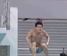 运动员比赛时尴尬瞬间,运动员比赛中的失误搞笑视频