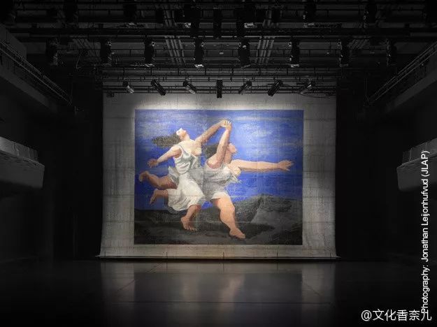 乘坐“香奈儿列车”度假，你遇见了谁？