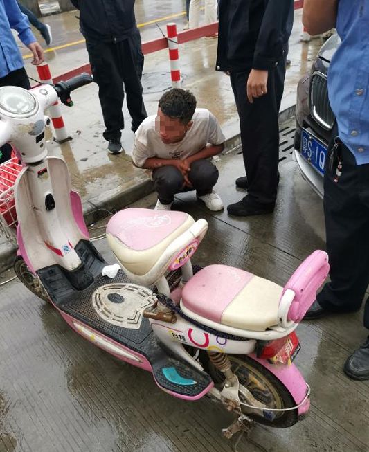 东莞一车行突发火灾，竟是人为纵火！警方通报来了…