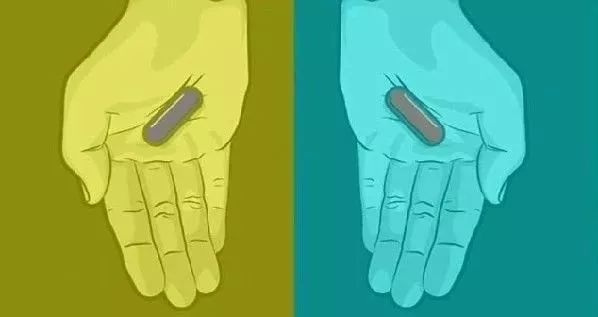 颜色有争议的鞋子是灰绿还是粉白,关于灰绿跟粉白的鞋子