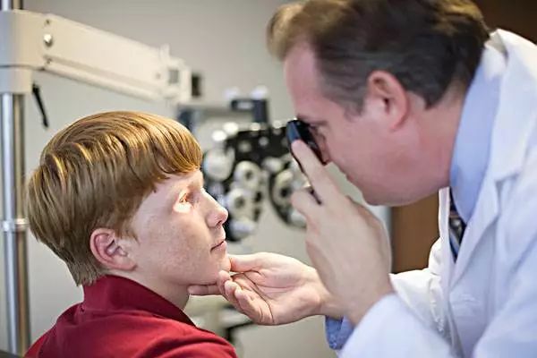 眼睛干痒最快的解决方法,眼睛干痒怎么治疗最快最有效