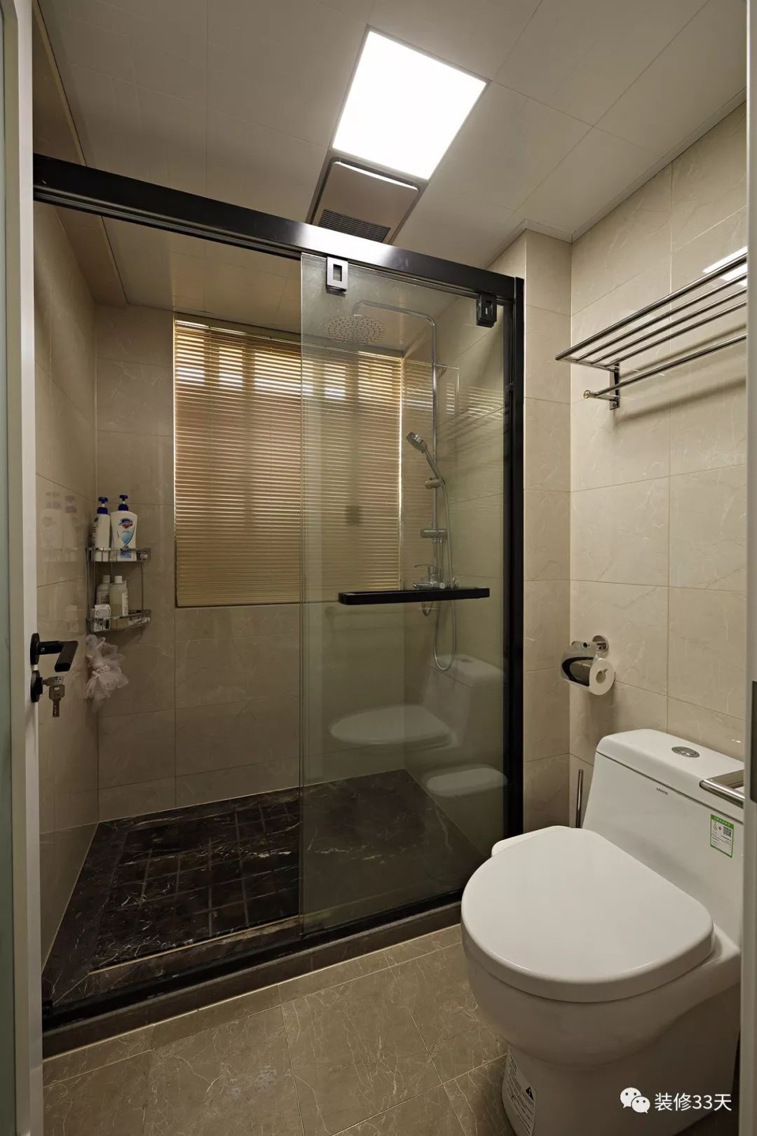 电视墙整面柜带隐形门小户型,四室高级感隐形门电视墙