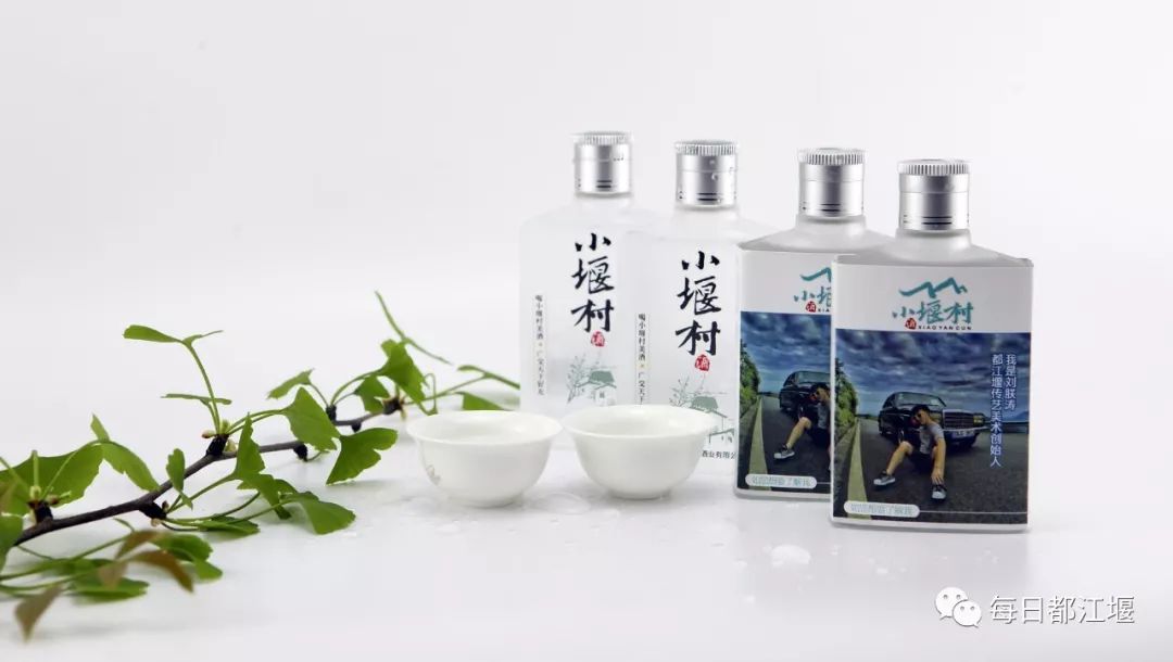 澳大利亚参观成都熊猫玩偶,澳大利亚访华谈熊猫