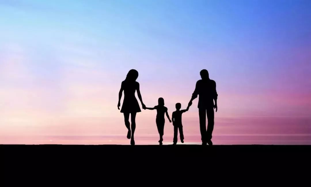 别拿孩子跟自己小时候比较,别拿孩子跟别人比