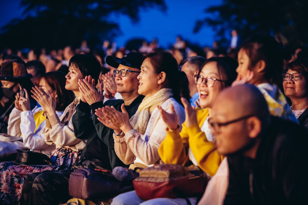 艾森巴赫献中国户外首秀，2019辰山草地广播音乐节收官，但精彩仍在继续！