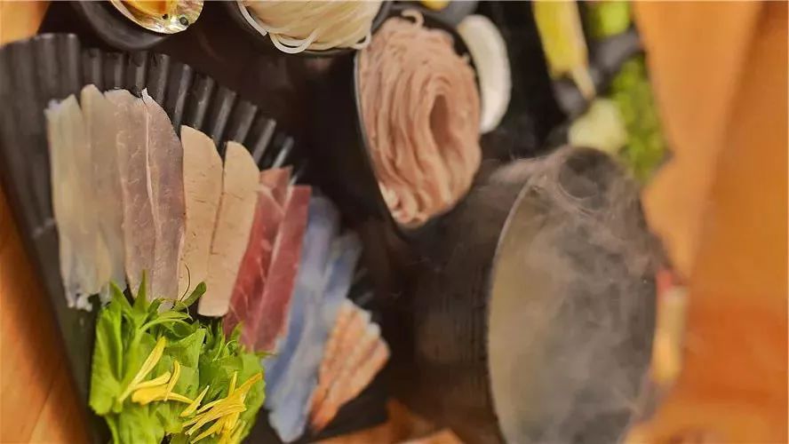 昆明北市区最正宗的过桥米线,昆明潮玩城