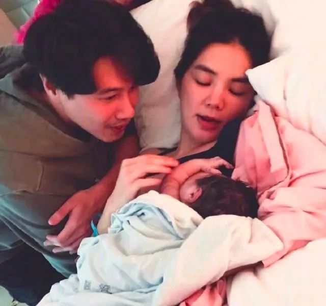 没有一个女人可以笑着走出婚姻,没有一个女人能笑着走出来