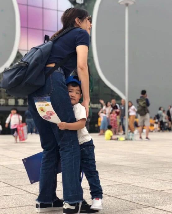 没有一个女人可以笑着走出婚姻,没有一个女人能笑着走出来