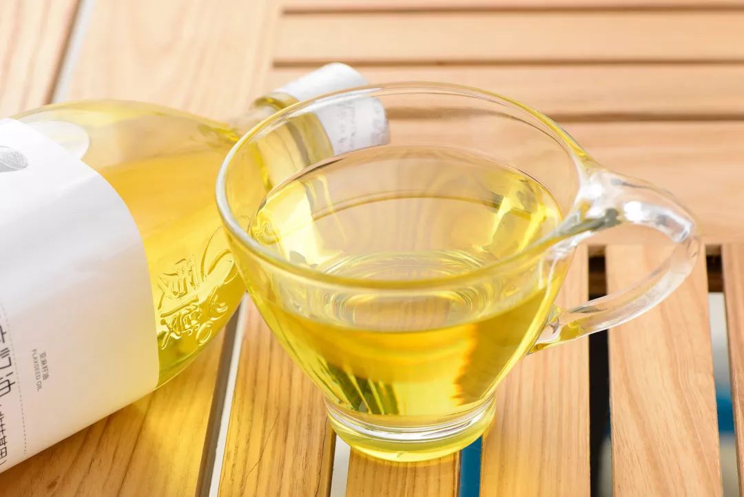 如何辨别食用油的真假教你一招,如何识别食用油的真假