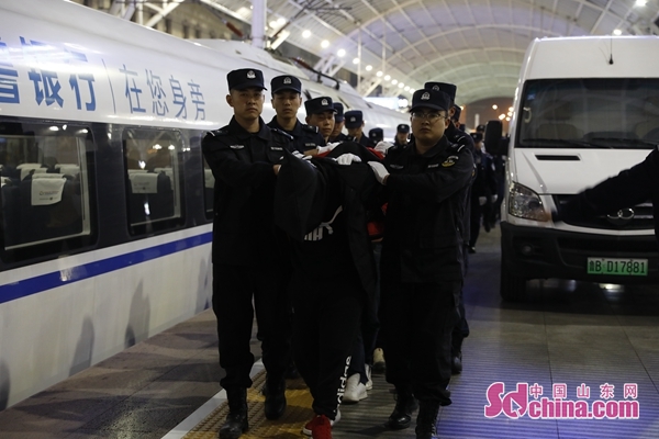 胶州警方破获山东首例嗅探诈骗案,涉案680万元警方打掉非法经营团伙