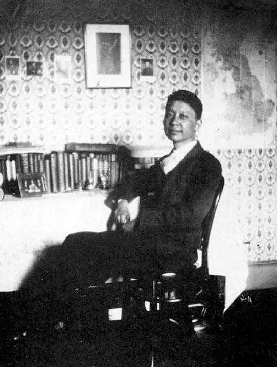 青年老舍的日常苦恼,老舍年轻时候的生活