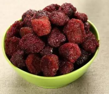 为什么每颗杨梅都有小虫子能吃吗,所有的杨梅泡出来都有虫子吗