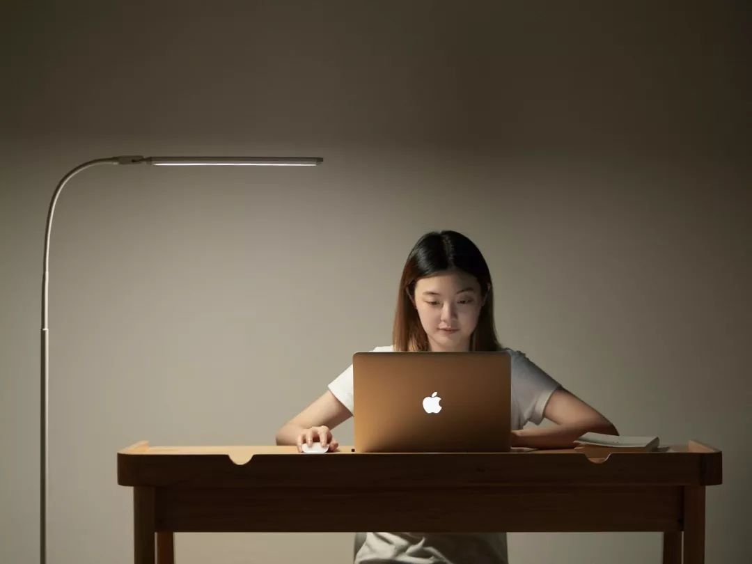 高性价比全光谱落地灯,一款性价比高的灯