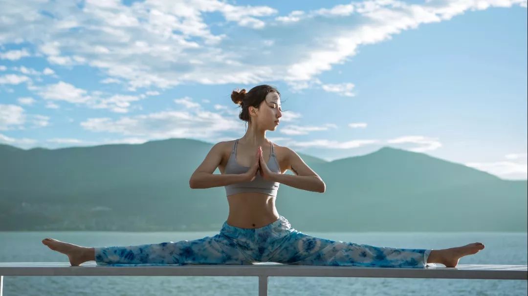 刘涛、沈月塑形私教：每天15分钟，教你轻松打造一双长白细直性感美腿