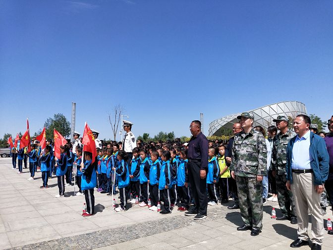 市人武部策划泾兴小学师生赴银川军事文化博览园等地参观