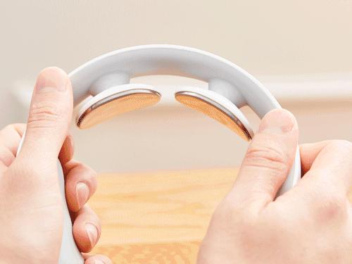 低头族必看一个动作缓解颈椎不适,真正有效的颈椎按摩器