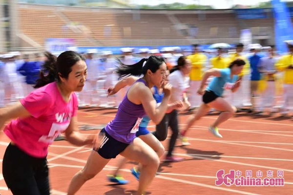 青岛港第四十五届职工运动会,干第一争第一创一流
