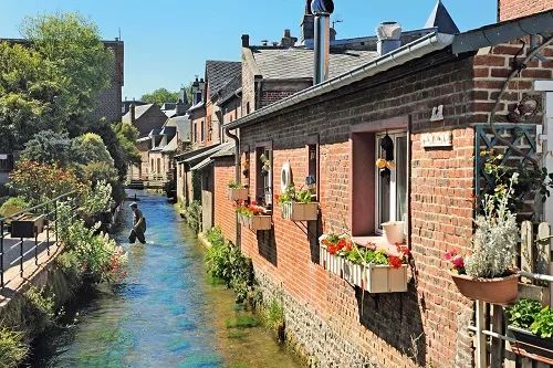 「旅游」“全民暑假”开启！想出去浪？看看法国人青睐的暑期旅行目的地吧