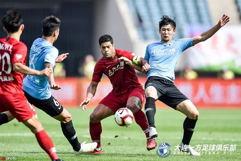 上海上港8比0大连一方集锦,穆谢奎绝杀上港