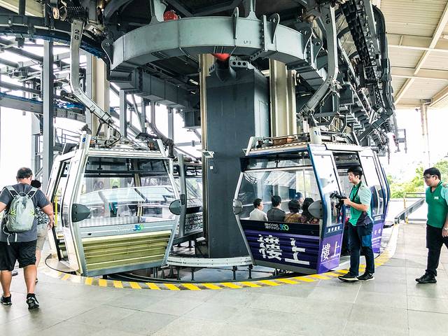 沙雕姐妹花暴走香港大澳，一个你没了解过的彩色离岛