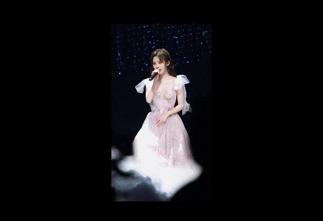 迪丽热巴欧阳娜娜双子座,欧阳娜娜和迪丽热巴互动