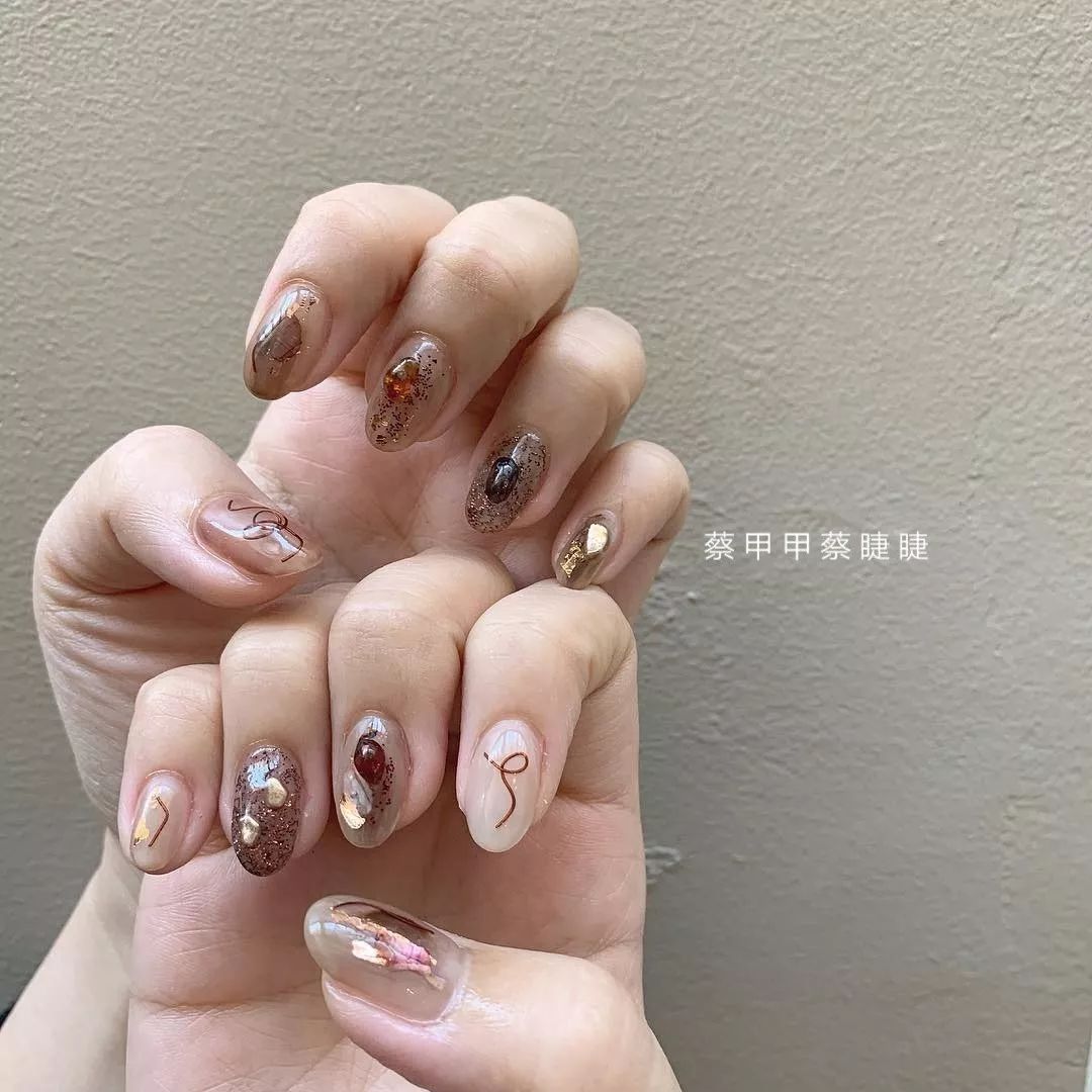 施华洛世奇美睫 (美睫沙龙美甲推荐)