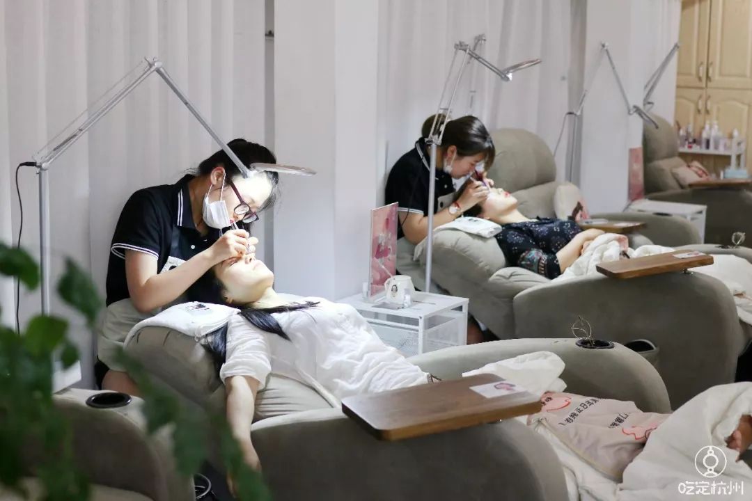 施华洛世奇美睫 (美睫沙龙美甲推荐)