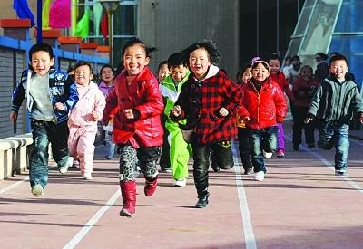 陪孩子做作业又气又笑,教孩子做作业气得心肌梗死