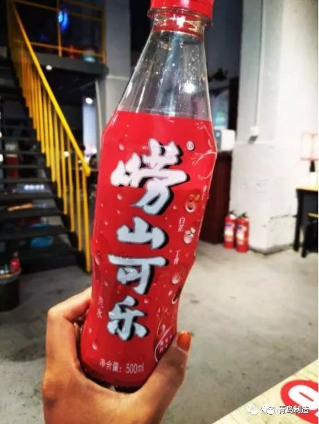 在青岛吃蛤蜊喝啤酒非常的爽,啤酒蛤蜊青岛