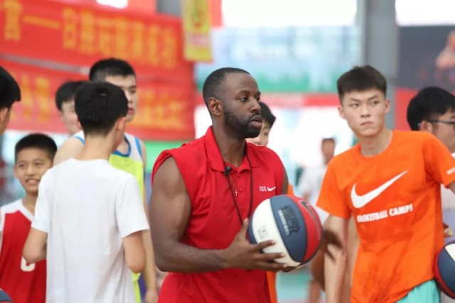 牵手中大，耐克运动营来日照啦