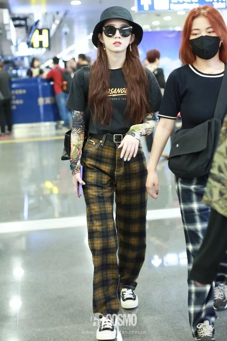 超越妹妹的视频,超越妹妹出道以前照片