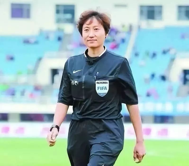中国女足秦亮简历,足球裁判秦亮敦煌
