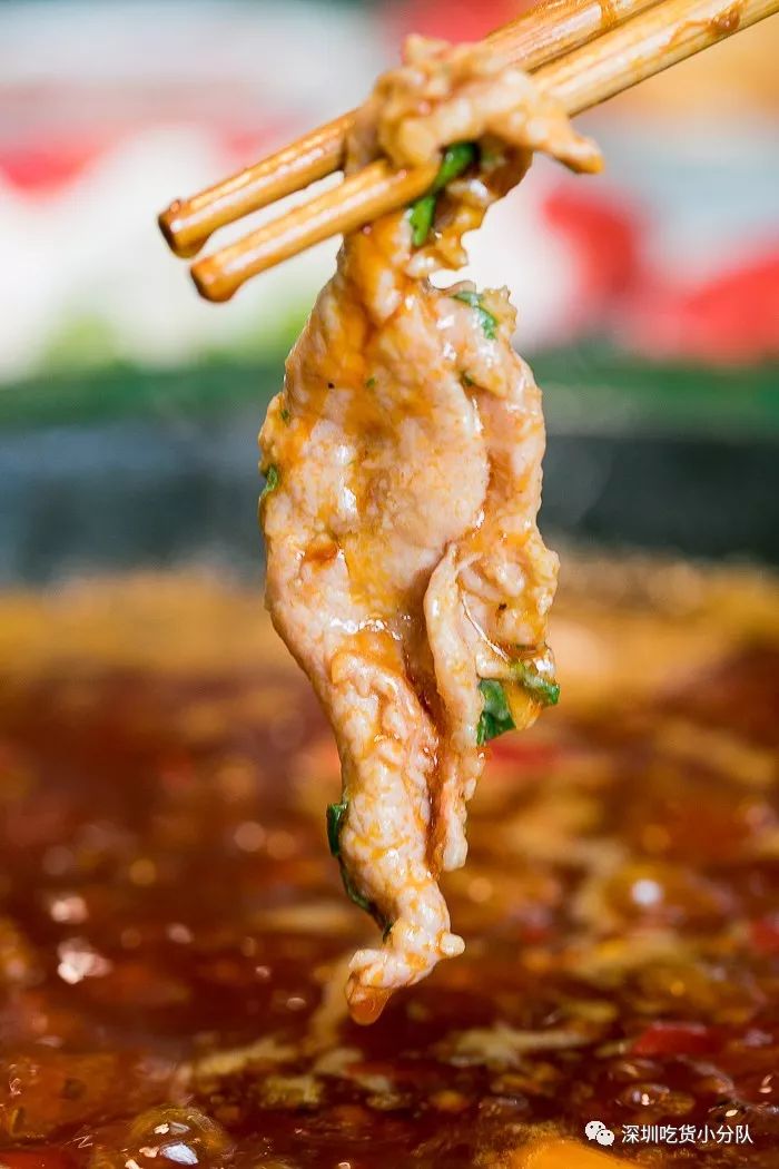 竹架子火锅，有5层高，一筐一筐吃