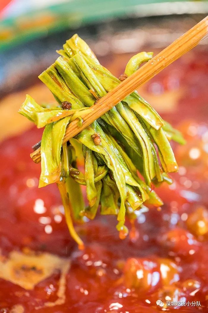 竹架子火锅，有5层高，一筐一筐吃