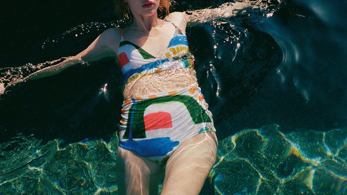 这个夏天你适合什么泳衣,夏天缺少一件泳衣