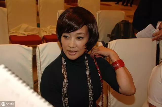 刘晓庆在秦城监狱度过多少天,刘晓庆首次曝光在监狱的生活