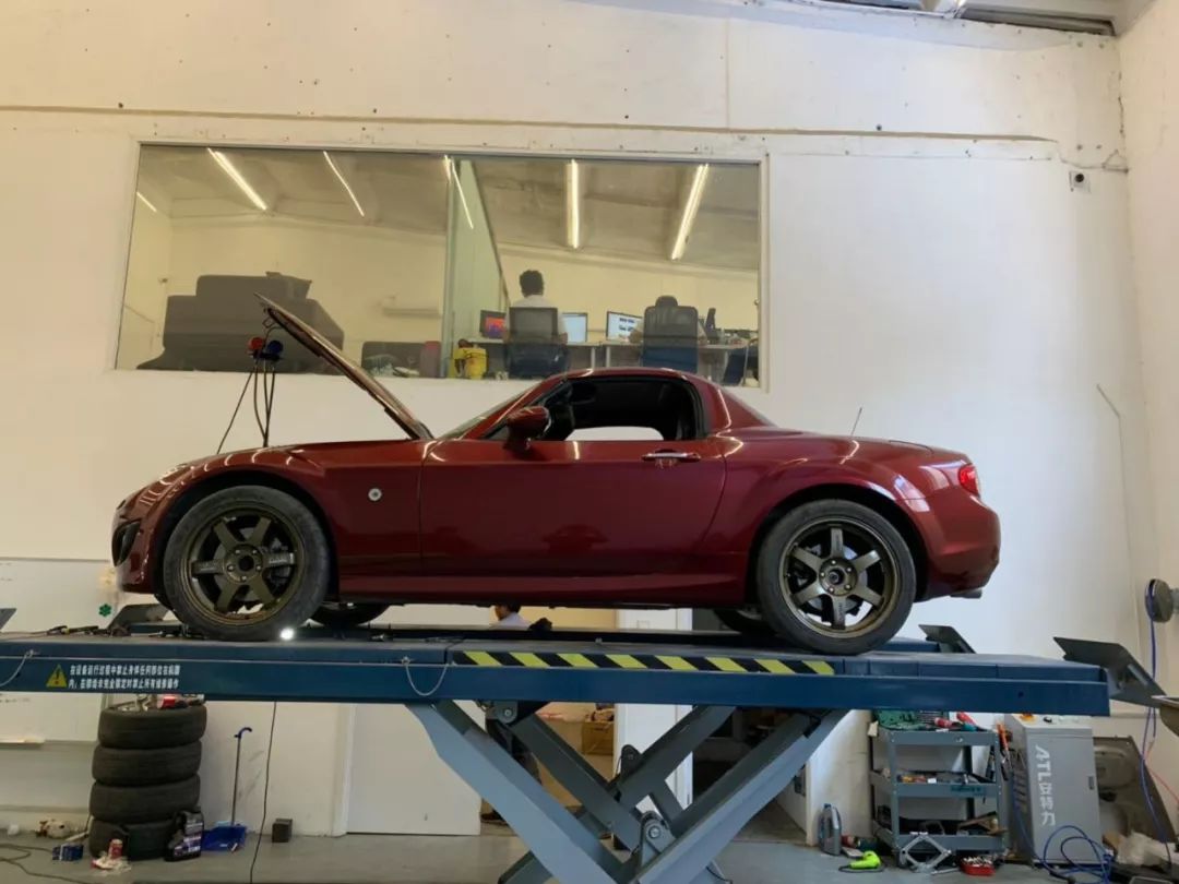 这台进口敞篷小跑车，两个滤芯竟然只要42块钱？