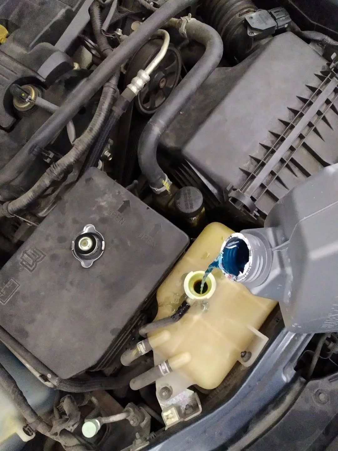 这台进口敞篷小跑车，两个滤芯竟然只要42块钱？