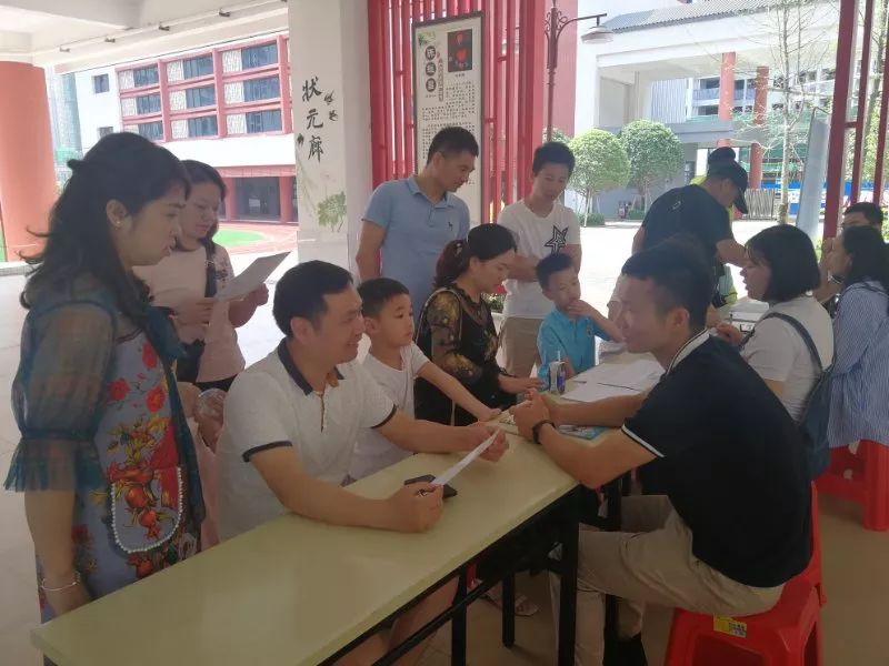 临桂学校事件,桂林小学校方回应