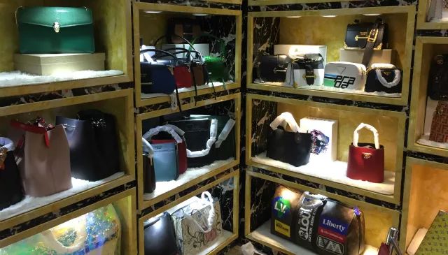 奢侈品代购造假,代购奢侈品包包假货