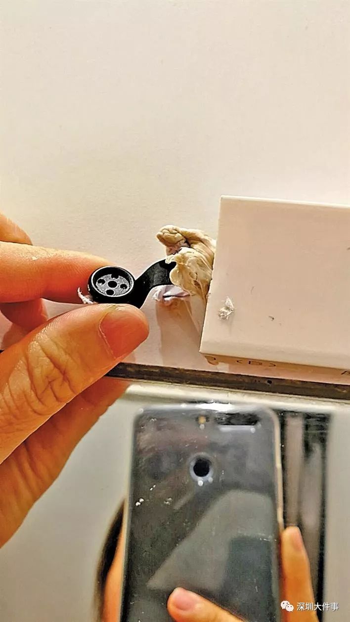 深圳优衣库试衣间发现针孔摄像头,优衣库发现针孔摄像头