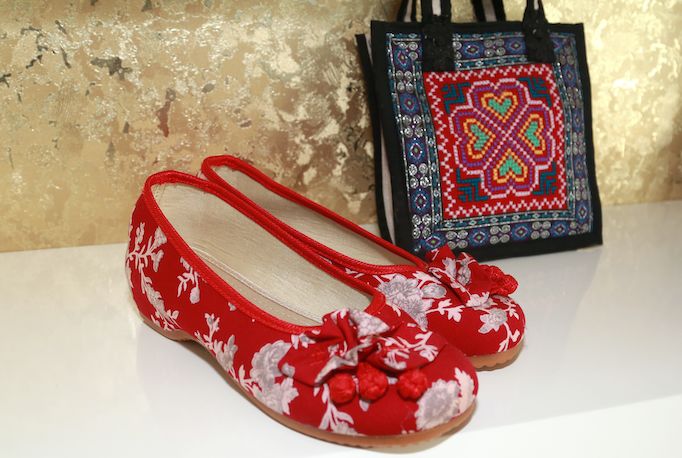 江苏非遗手工布鞋制作技艺传承人,传统布鞋手工技艺