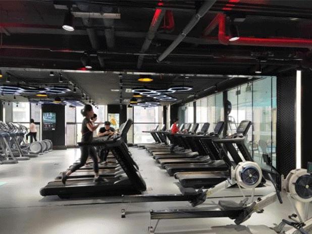 健身房今冬关店潮？全案解析浩沙、一兆韦德、乐刻、Keep、超级猩猩…揭秘行业20年的*规则潜**