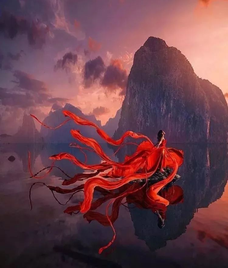 一个丑女穿上裙子惊艳所有人,女兵穿上裙子惊艳全场