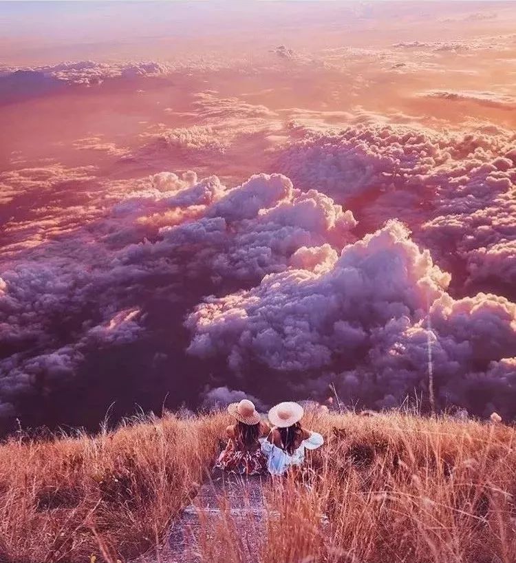 一个丑女穿上裙子惊艳所有人,女兵穿上裙子惊艳全场