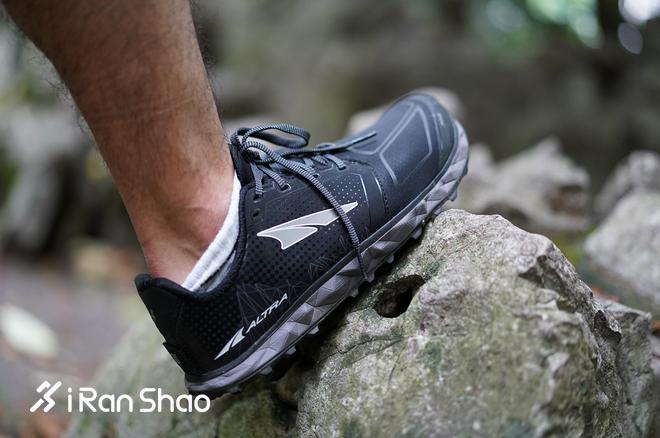 轻量越野跑鞋推荐,altra户外徒步鞋推荐