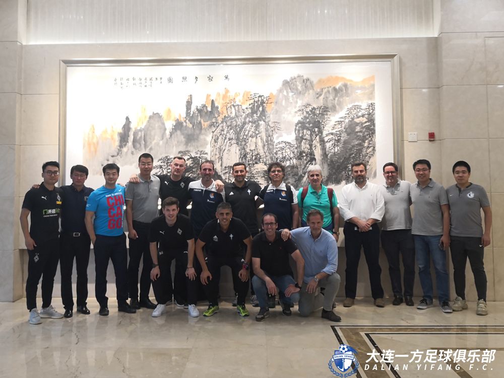 「蓝·青训」专家团完成10所基地校考察城市足球底蕴助力发展